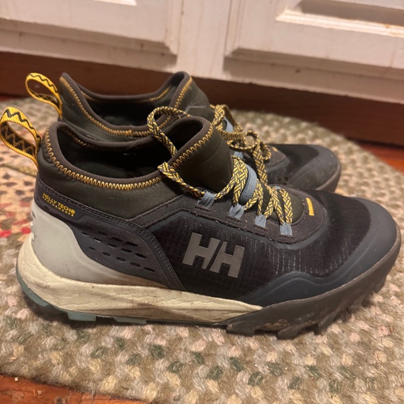 Helly Hansen Shoes - Stylish Helly Hansen women's shoes. Black with yellow accents. Durable and comfo